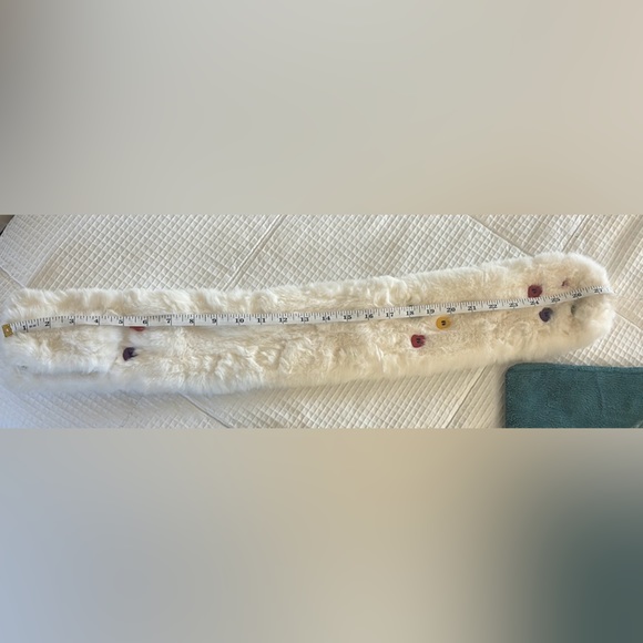 Fuzzy neck scarf/shawl accented with cute colorful buttons by Halara - Picture 8 of 8